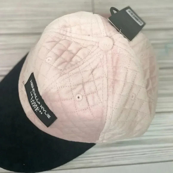 KENDALL + KYLIE PINK AND BLACK QUILTED VELOUR BASEBALL HAT O/S - Picture 5 of 14